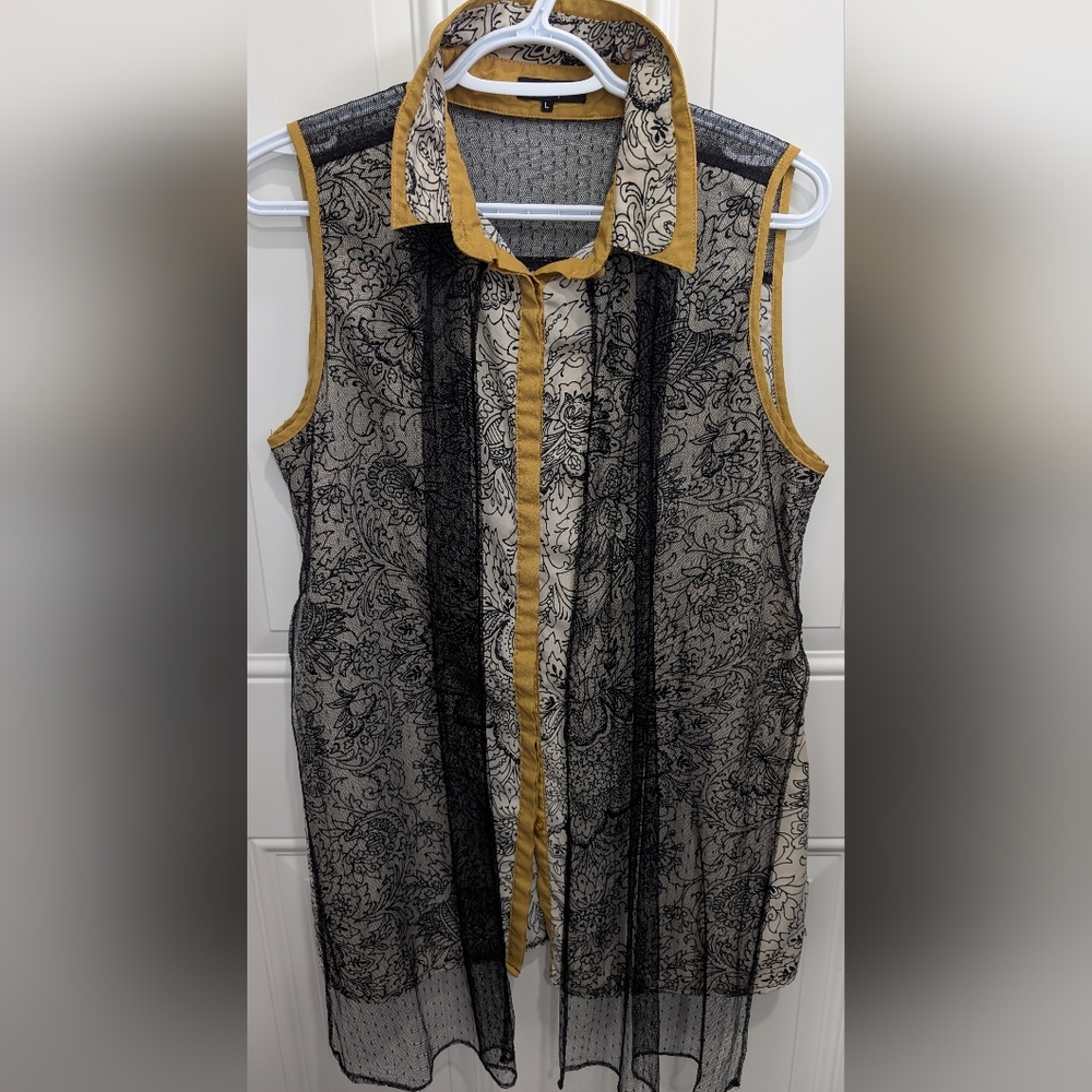 3/$20 Ryu Black and Yellow Button Down Shirt